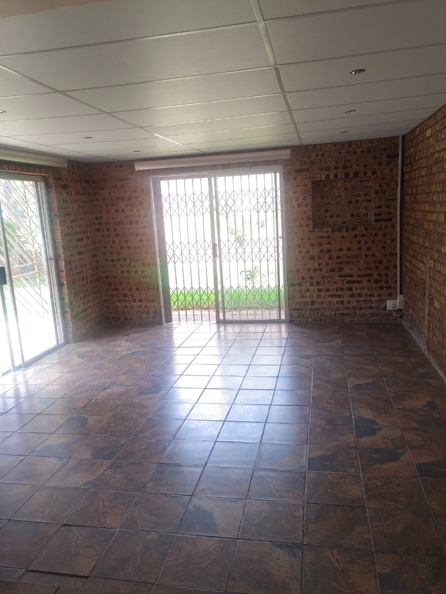  Bedroom Property for Sale in Carters Glen Northern Cape